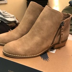 Tan AEO booties
